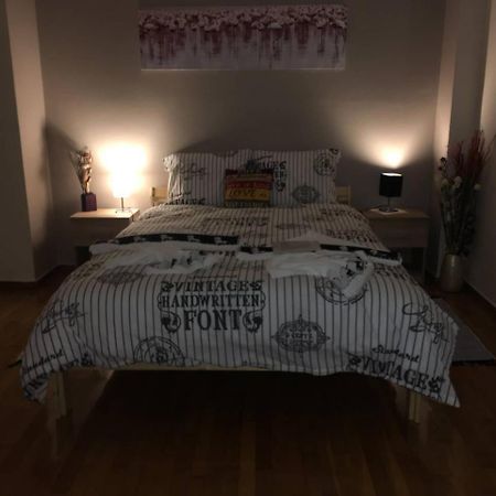 La Vie En Rose Studio,close to beach, Paleo Faliro Atenas Exterior foto