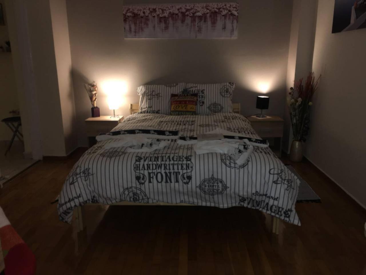 La Vie En Rose Studio,close to beach, Paleo Faliro Atenas Exterior foto